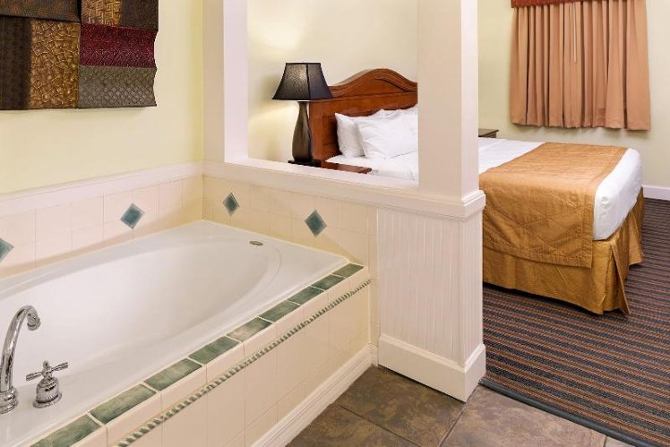 SUITE THREE BEDROOMS Room