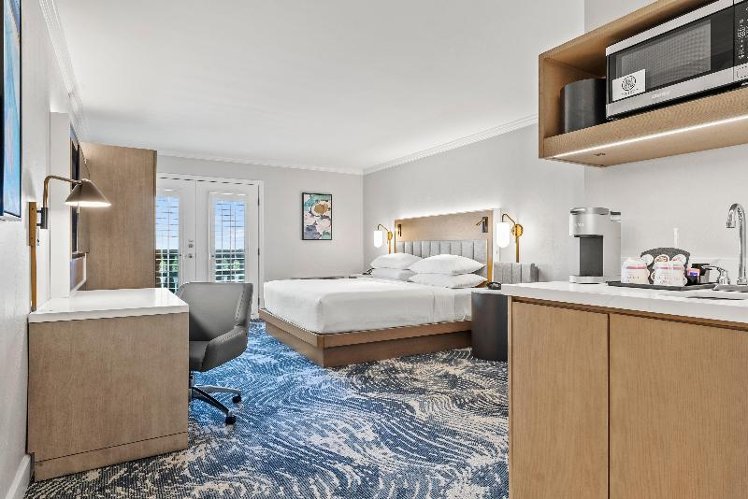 DOUBLE KING SIZE BED Room