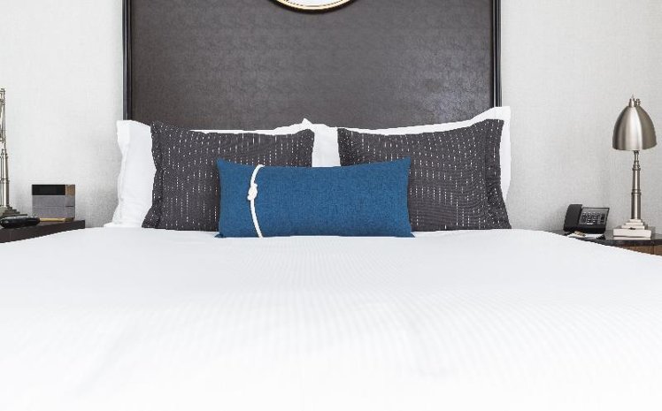 DOUBLE KING SIZE BED Room