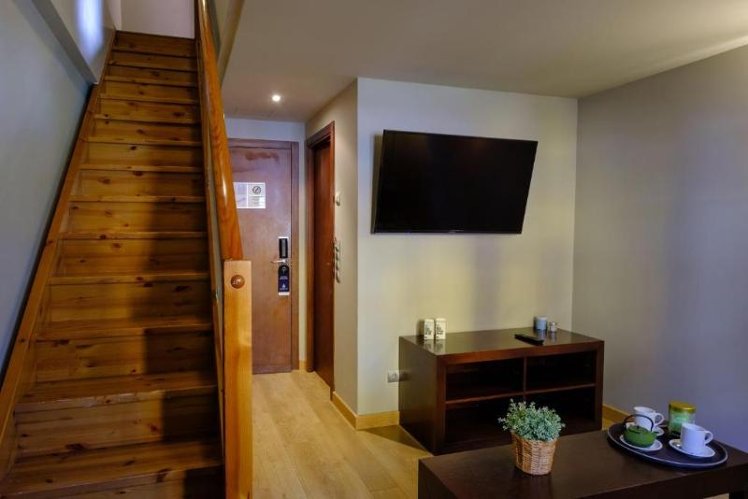 Double or Twin DUPLEX Room