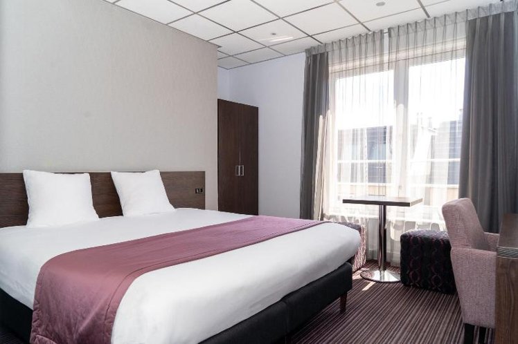 DOUBLE STANDARD Room