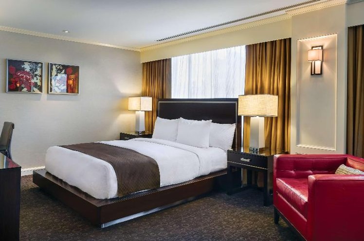 SUITE KING SIZE BED Room
