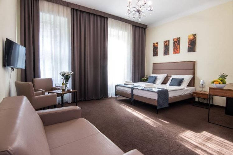 TRIPLE STANDARD Room