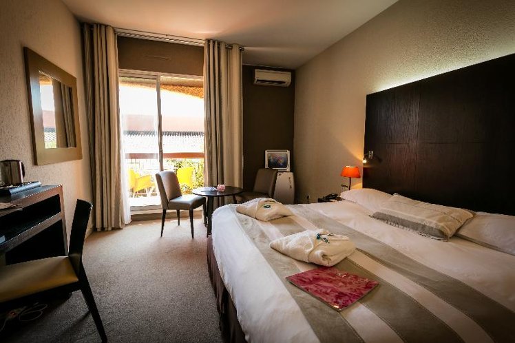 TWIN DELUXE Room
