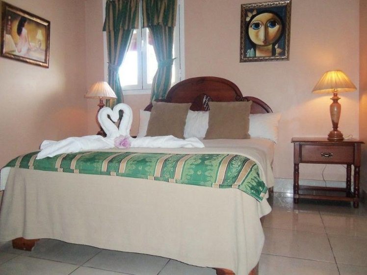 DOUBLE STANDARD Room