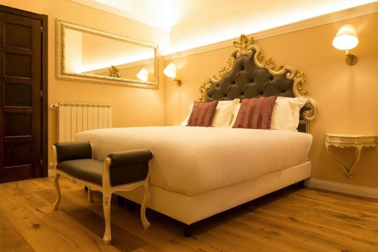 DOUBLE ONE BED Room