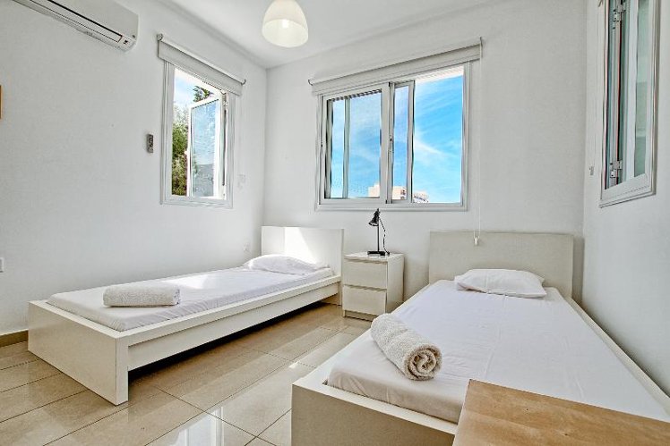 VILLA THREE BEDROOMS WITH PRIVATE POOL Room