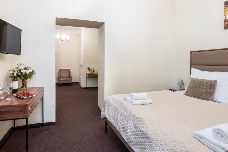 QUADRUPLE STANDARD Room