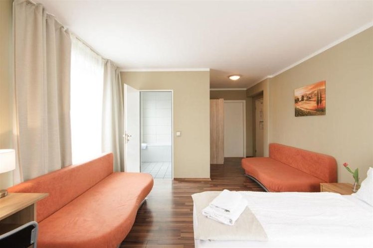 QUADRUPLE STANDARD Room