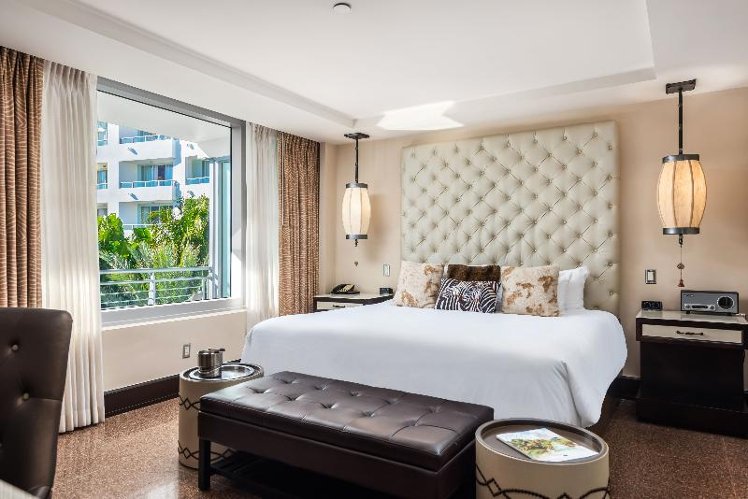 Room POOL VIEW Room