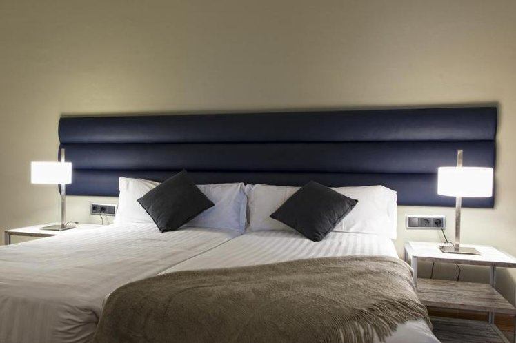 APARTMENT CAPACITY 4 TWO BEDROOMS Room