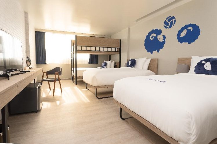 QUADRUPLE STANDARD Room