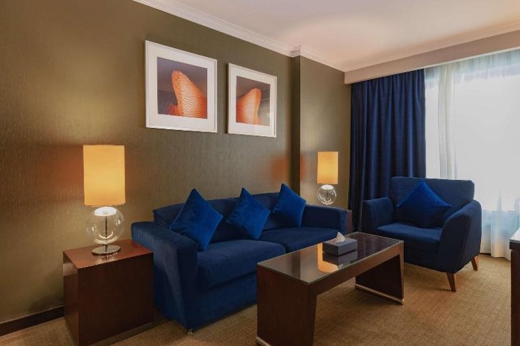 SUITE KING SIZE BED Room