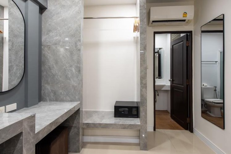TRIPLE STANDARD Room