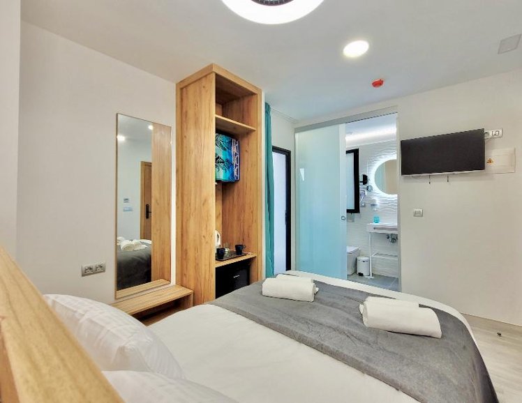 DOUBLE STANDARD Room