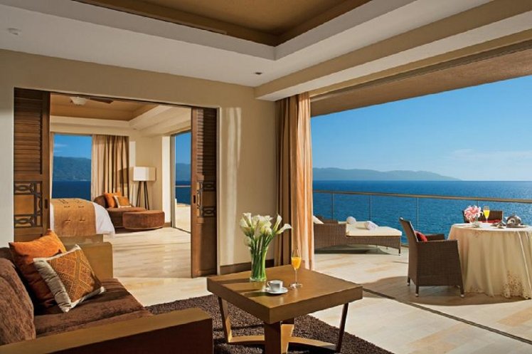 SUITE PARTIAL OCEAN VIEW Room