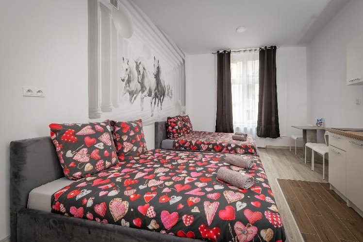 QUADRUPLE STANDARD Room
