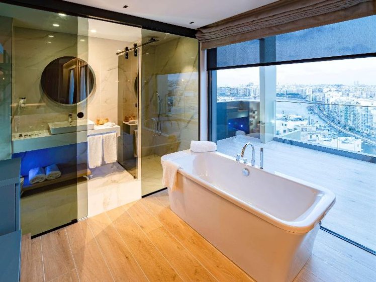 SUITE QUEEN SIZE BED Room