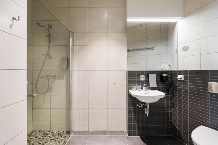 DOUBLE SINGLE USE STANDARD Room