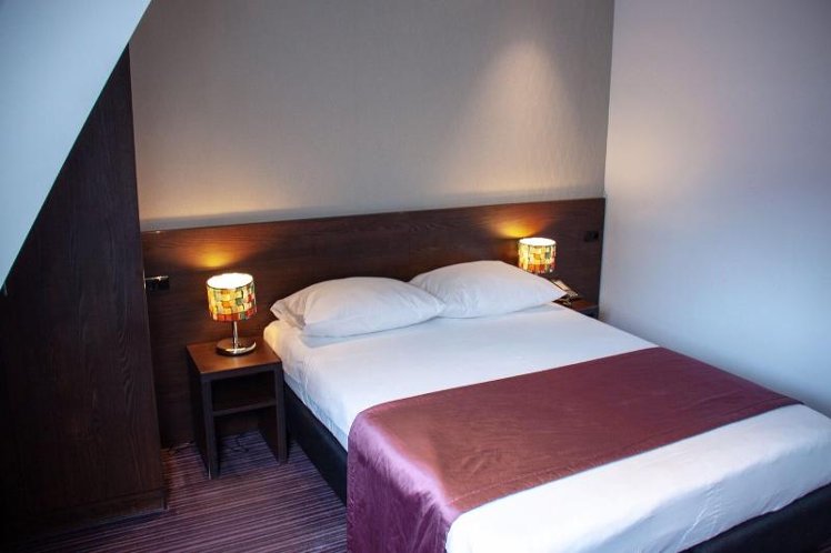 DOUBLE BASIC Room