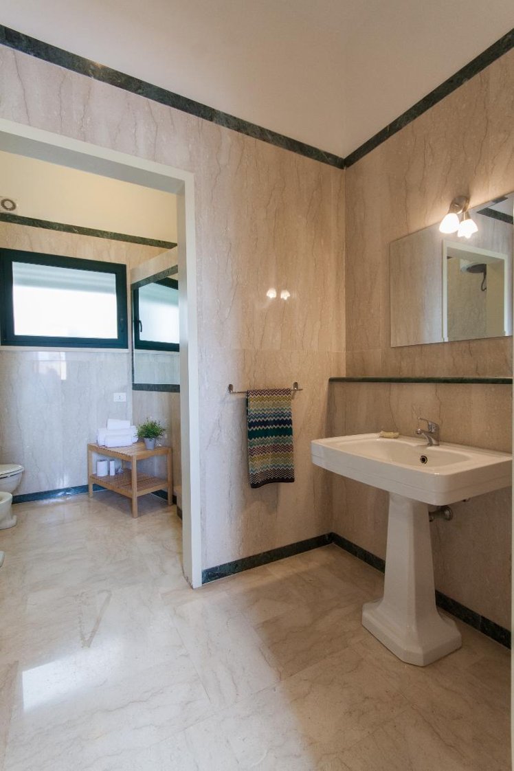 DOUBLE STANDARD Room