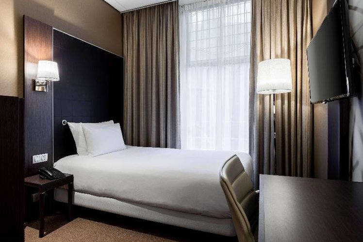 SINGLE STANDARD Room