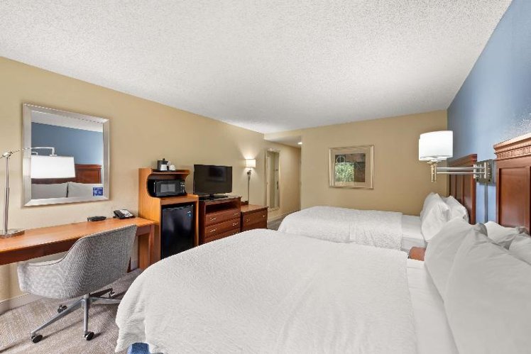 DOUBLE TWO DOUBLE BEDS Room
