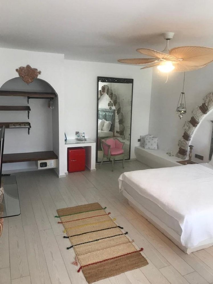SUITE WITH JACUZZI Room