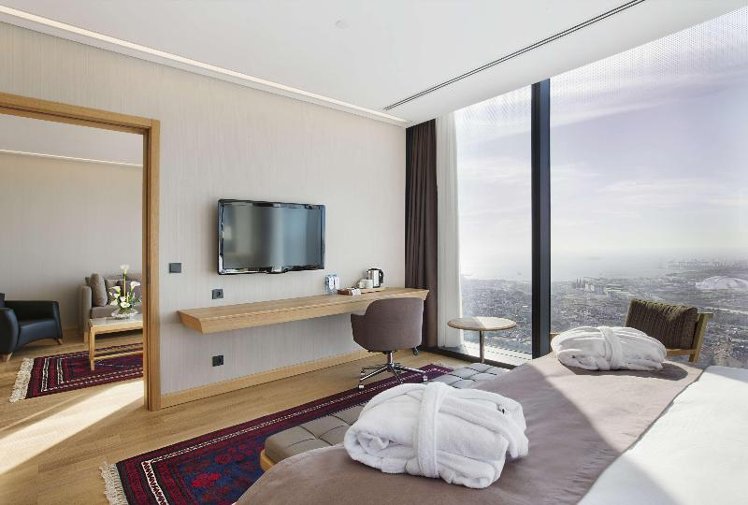 SUITE WITH VIEWS Room