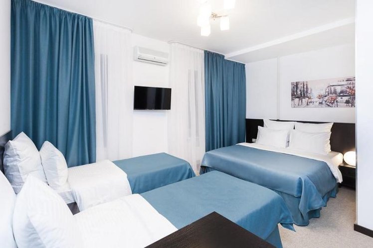 QUADRUPLE STANDARD Room