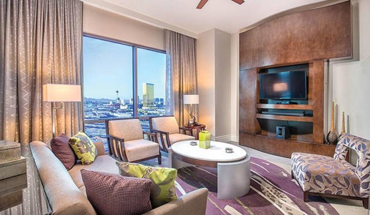SUITE THREE BEDROOMS Room