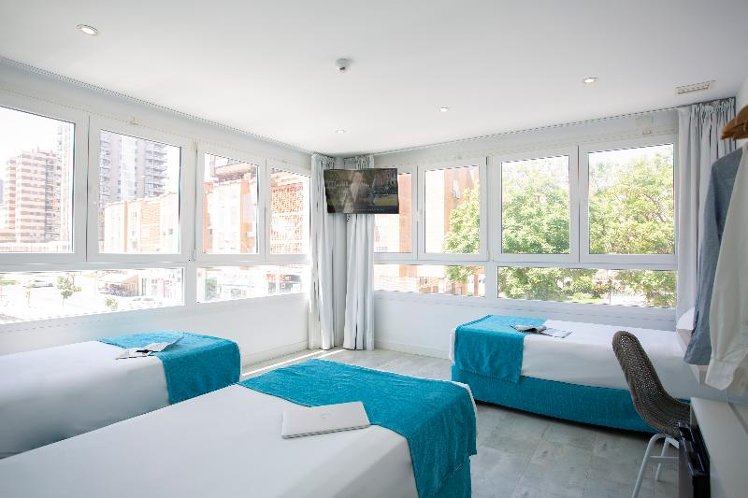 TRIPLE STANDARD Room