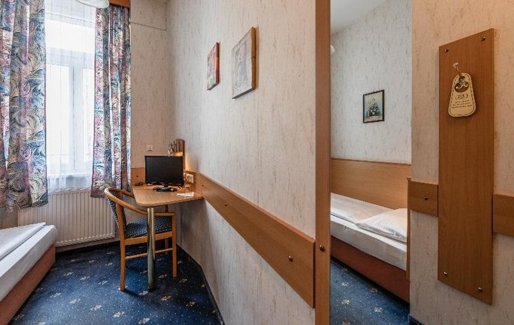 SINGLE STANDARD Room