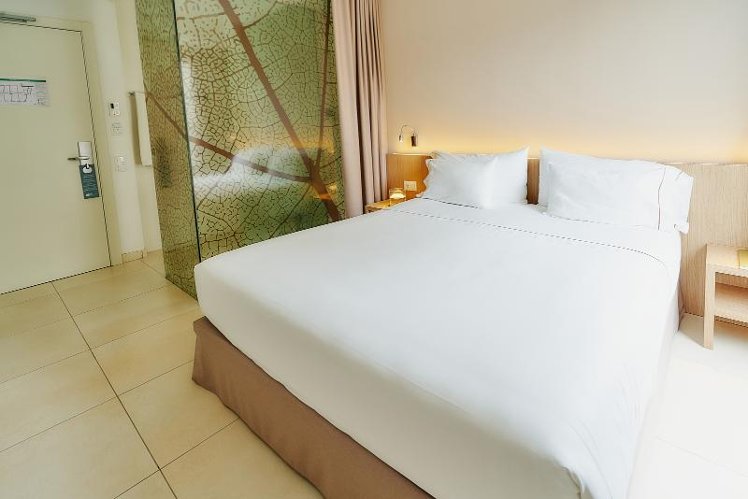 DOUBLE STANDARD Room