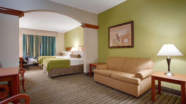 SUITE TWO DOUBLE BEDS Room