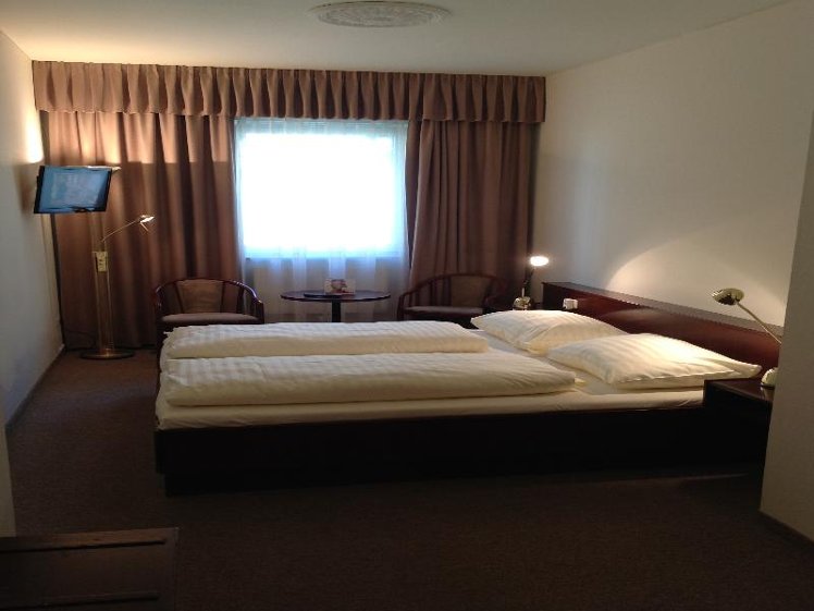 DOUBLE STANDARD Room