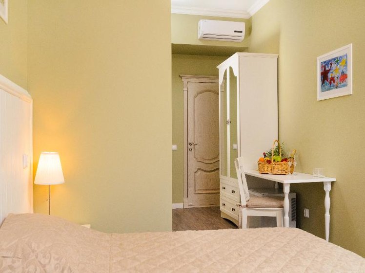 DOUBLE STANDARD Room