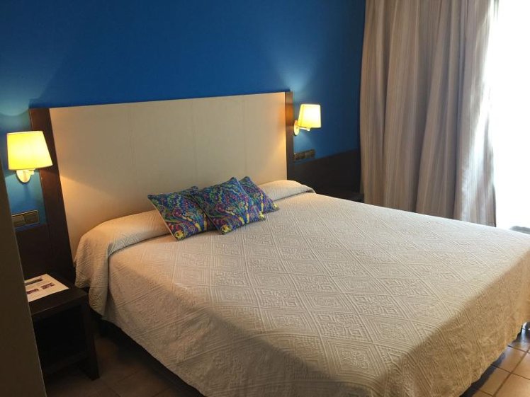 DOUBLE SINGLE USE STANDARD Room