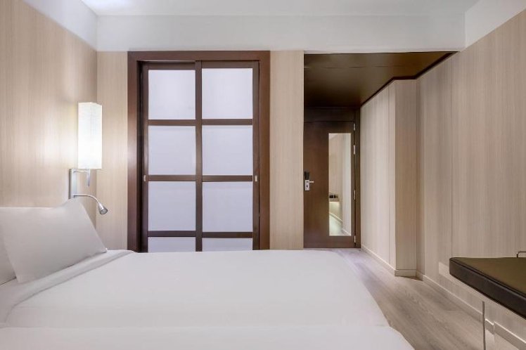 DOUBLE QUEEN SIZE BED Room