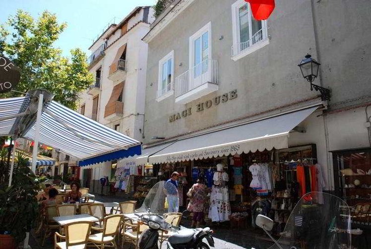 Magi House