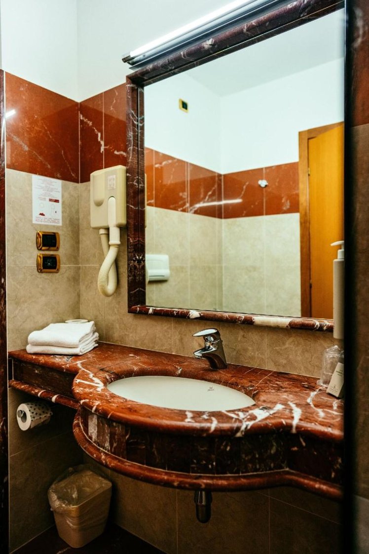 DOUBLE STANDARD Room