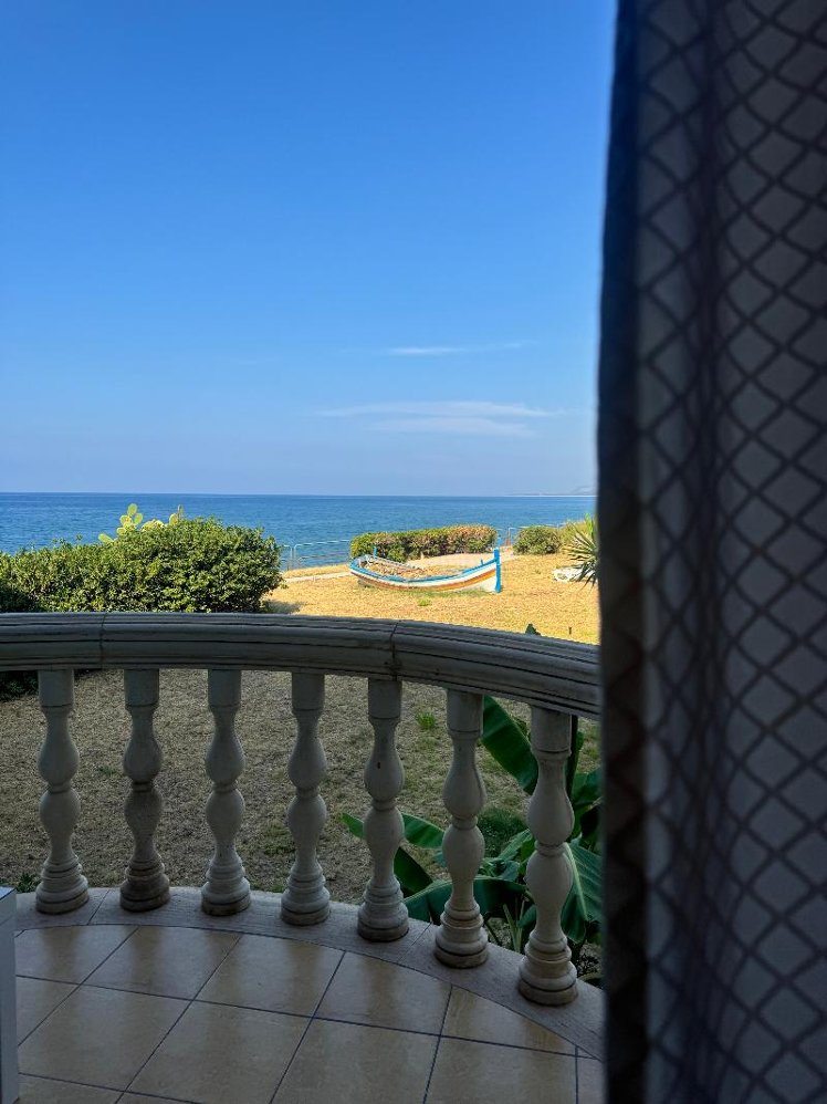 DOUBLE DELUXE SEA FRONT Room