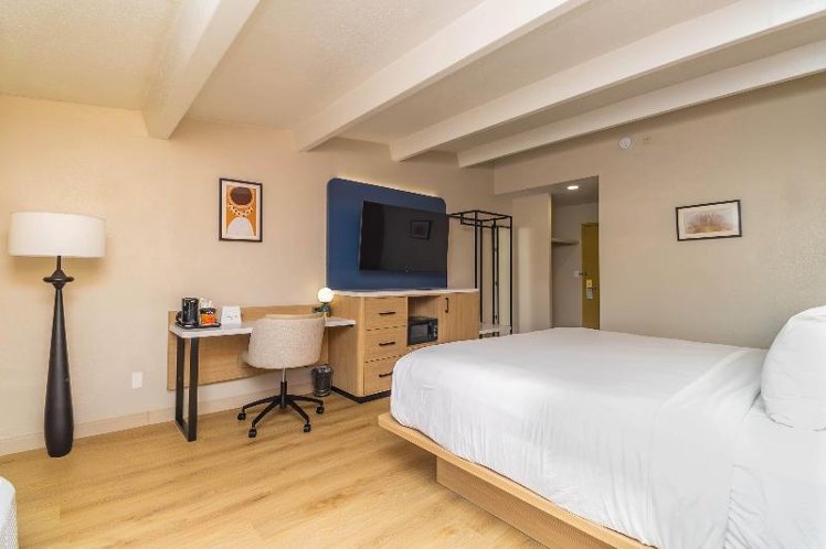 DOUBLE QUEEN BED NON SMOKING Room