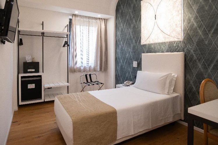 SINGLE STANDARD Room
