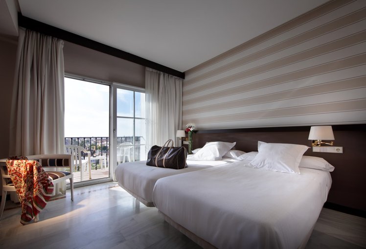 DOUBLE STANDARD Room