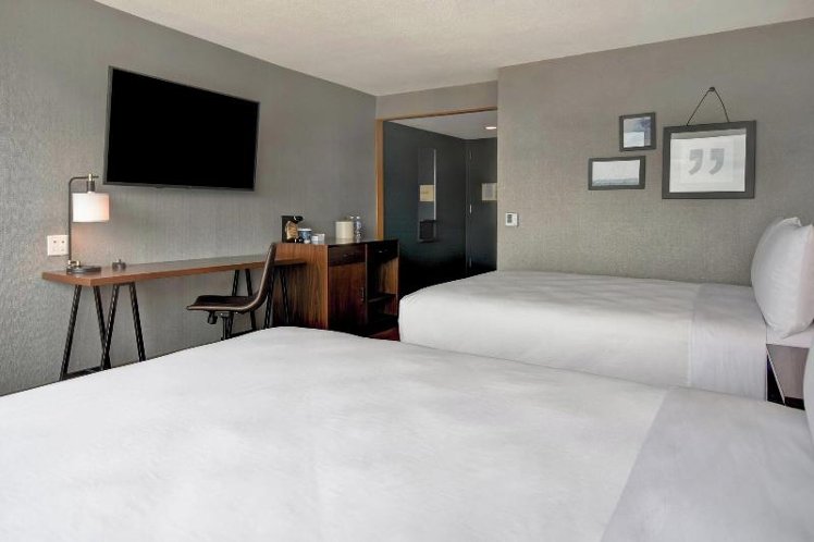 DOUBLE TWO QUEEN BEDS NON SMOKING Room