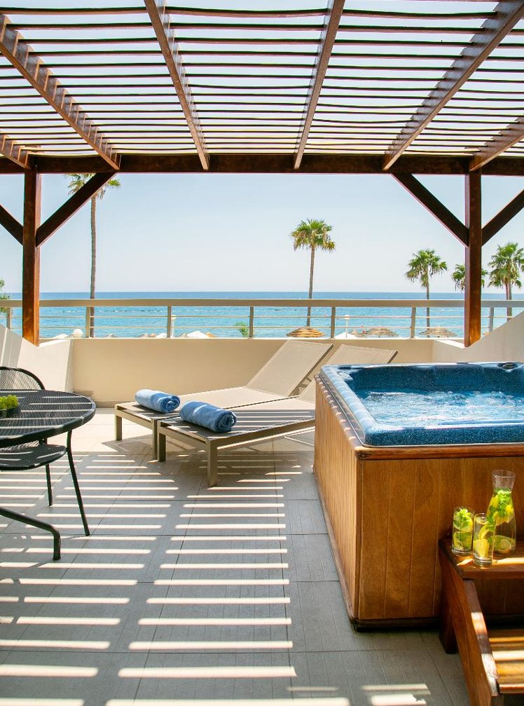 SUITE SEA VIEW Room