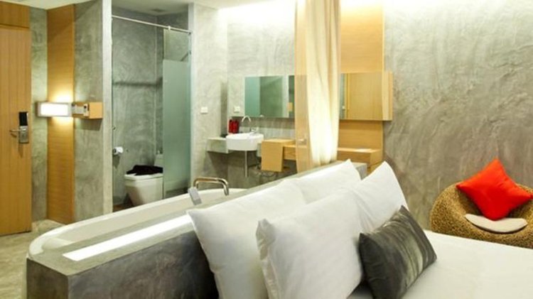 Double or Twin DELUXE Room