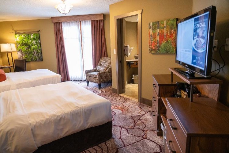Room TWO QUEEN BEDS Room