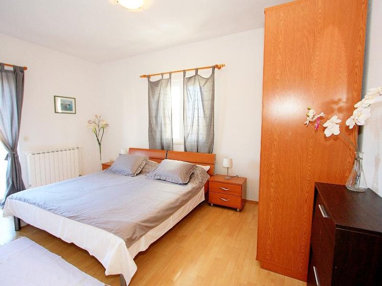APARTMENT CAPACITY 6 Room